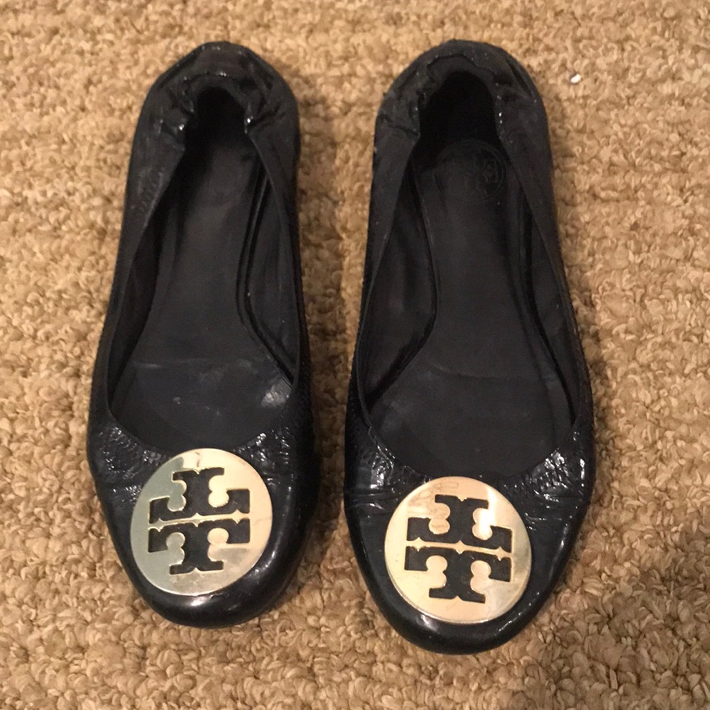 Tory Burch Reva Flats 6.5 blackgold patent leather